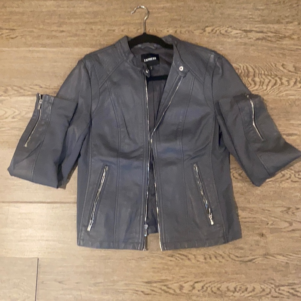 EXPRESS WOMENS GRAY FAUX LEATHER JACKET SIZE M